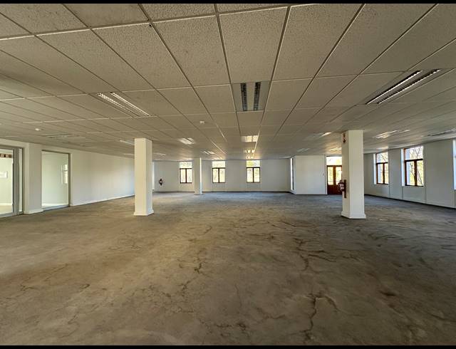 684M² OFFICE TO LET IN SANDTON CENTRAL